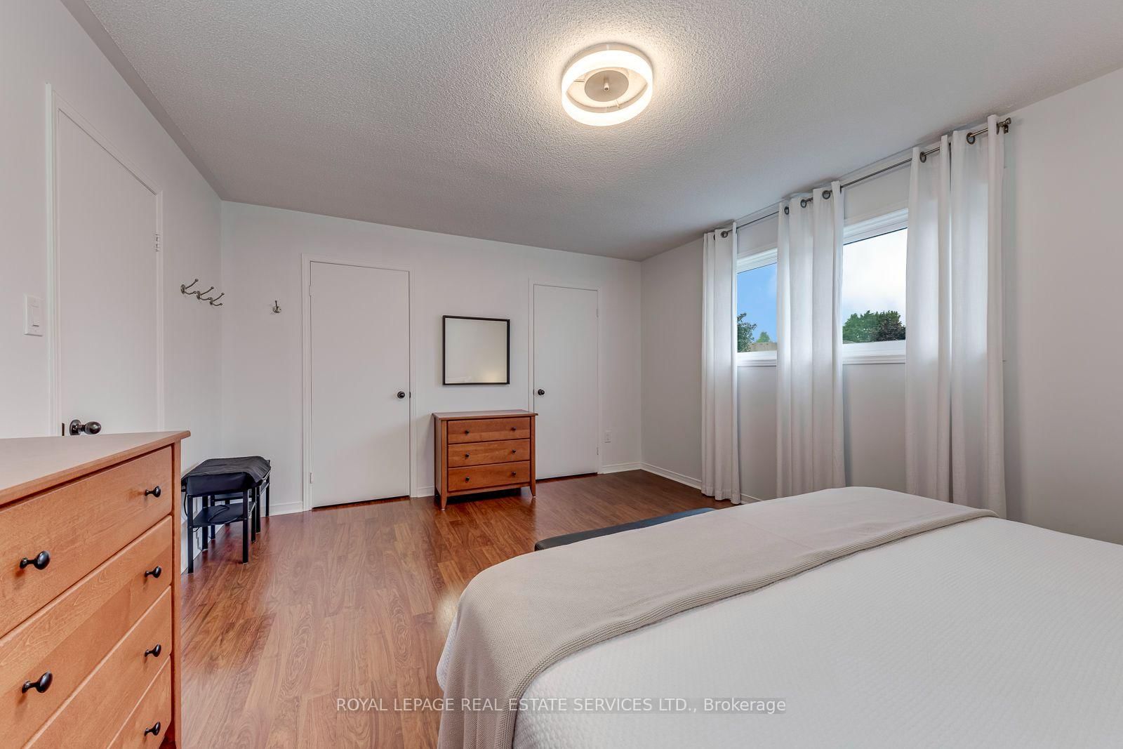 2455 New Wood Drive • Oakville, ON photo 34