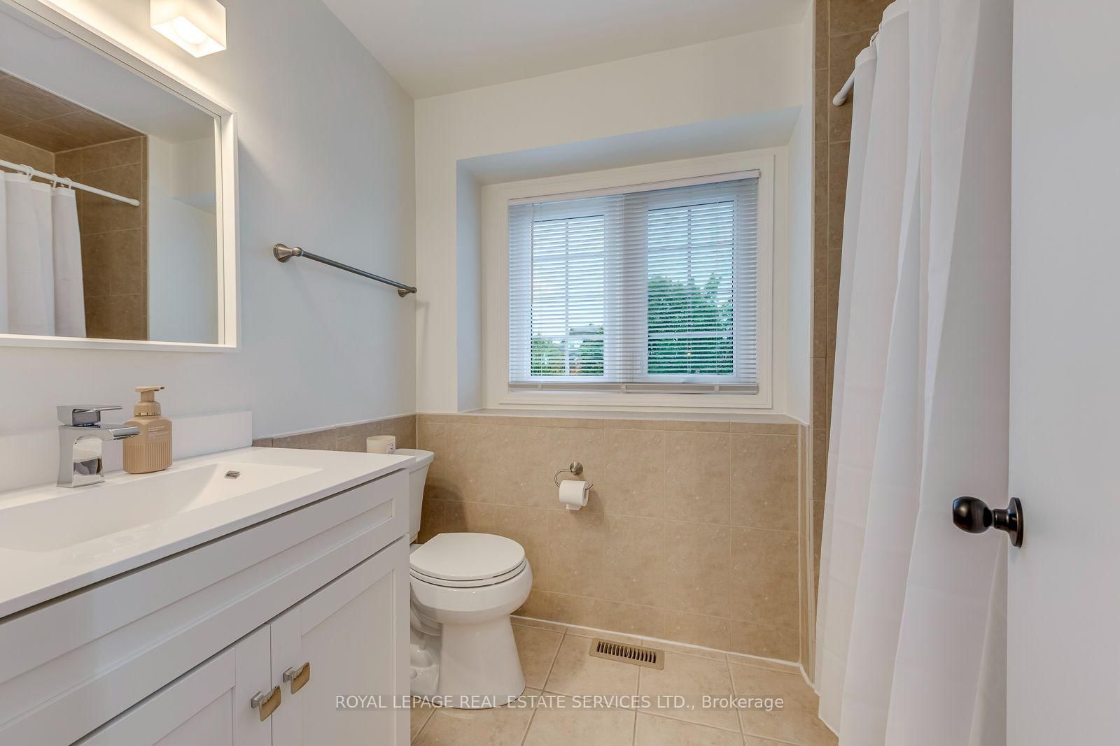 2455 New Wood Drive • Oakville, ON photo 35