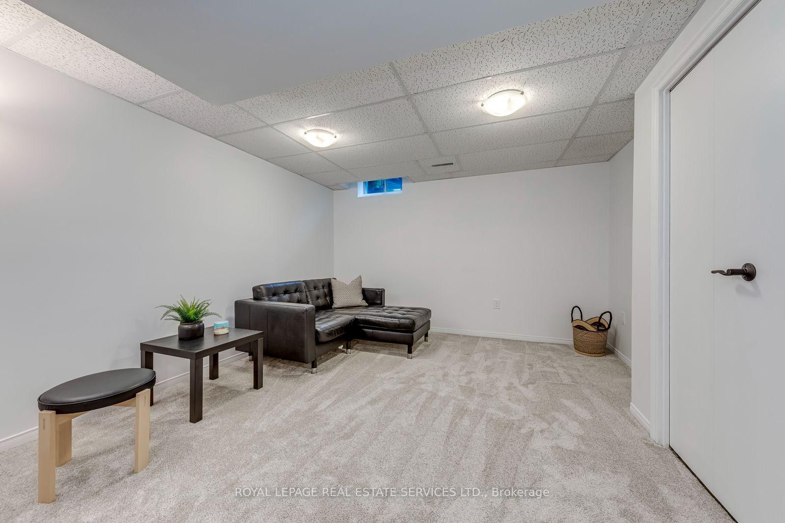 2455 New Wood Drive • Oakville, ON photo 40