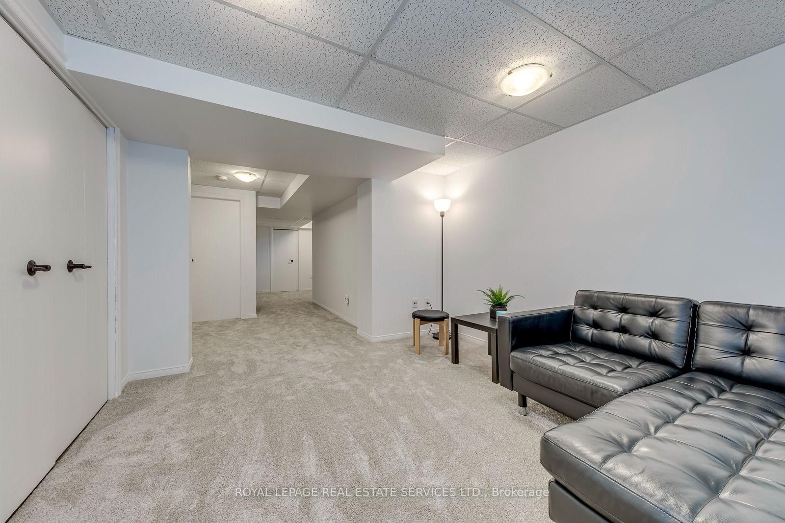 2455 New Wood Drive • Oakville, ON photo 43