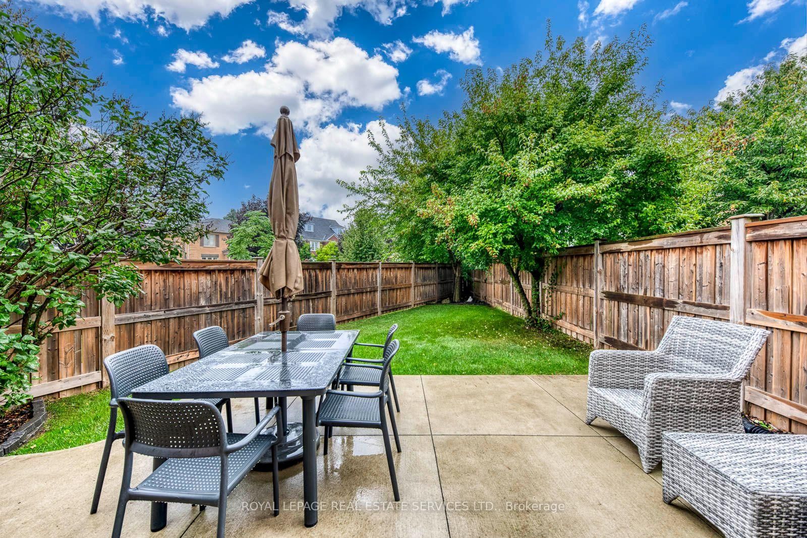 2455 New Wood Drive • Oakville, ON photo 45