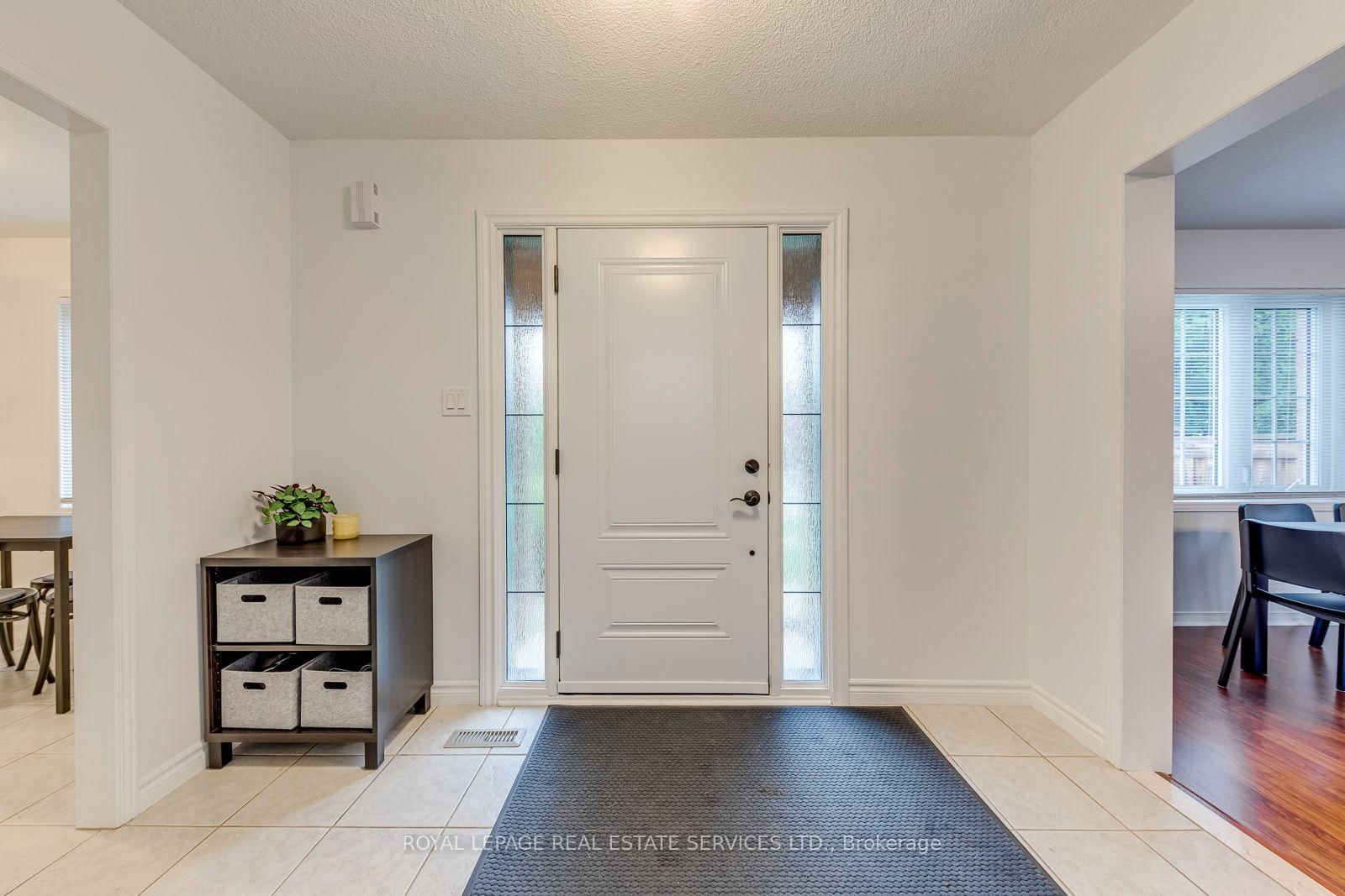 2455 New Wood Drive • Oakville, ON photo 5