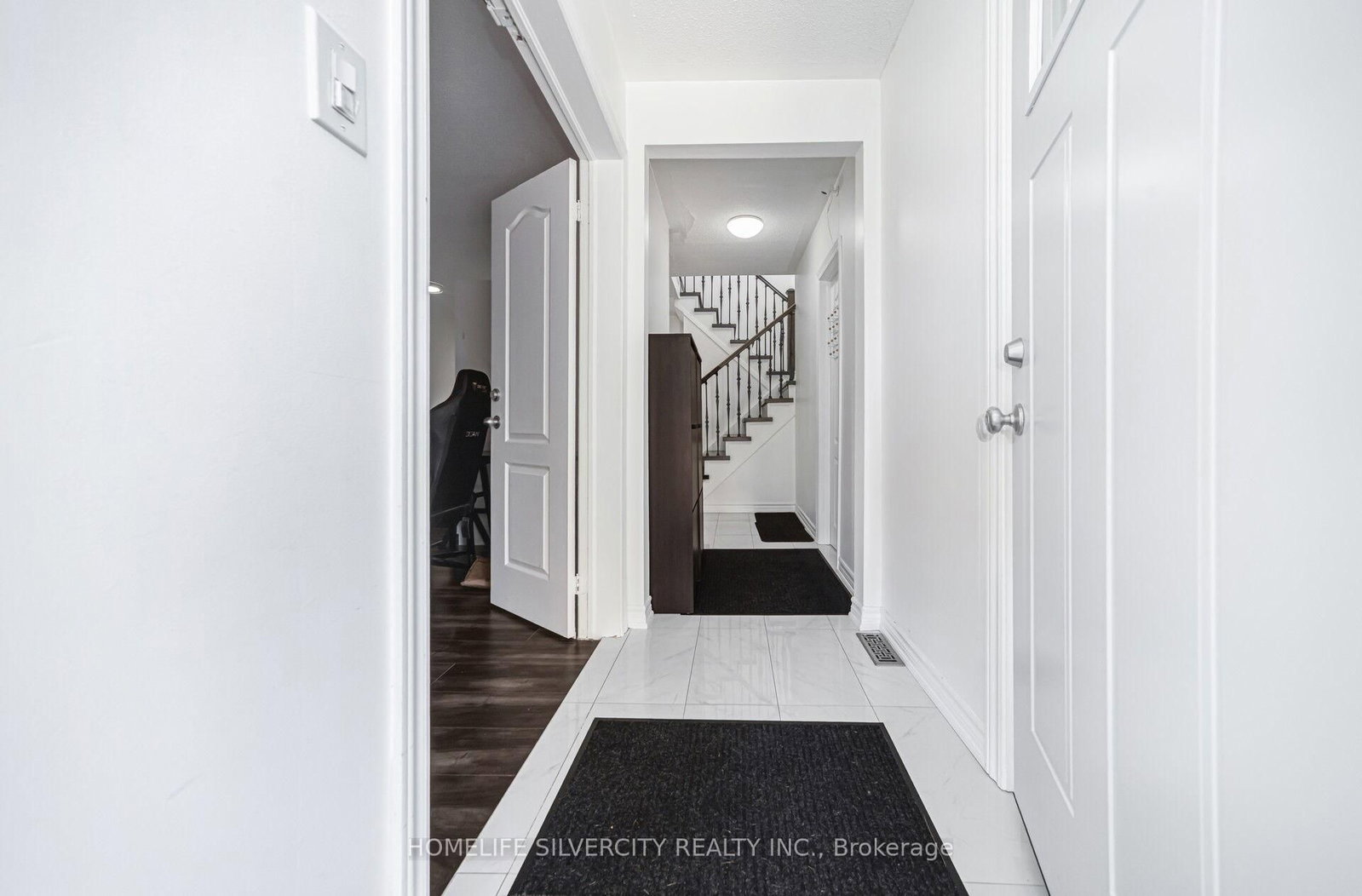 7582 Discus Crescent • Mississauga, ON photo 5