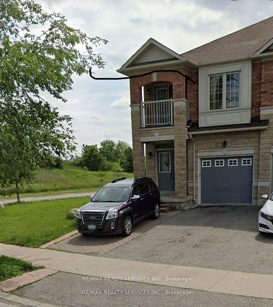 2 Crystalview Crescent