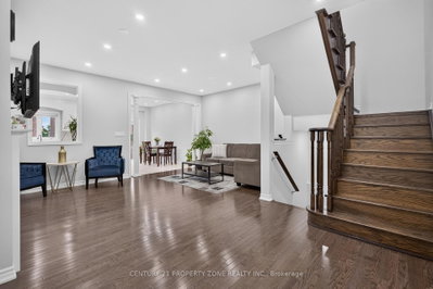 11 Selsdon Street • Brampton, ON photo 8
