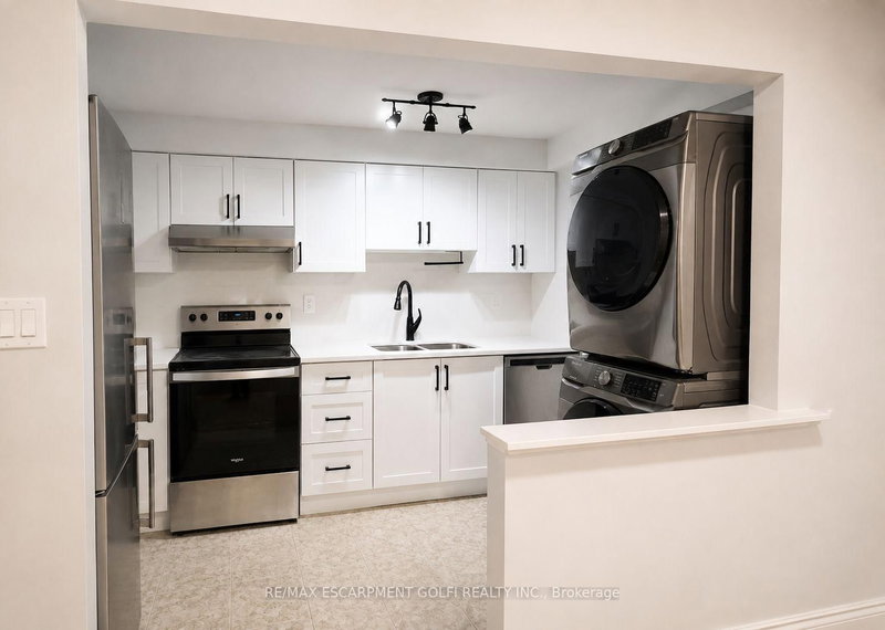 2 - 2403 Lakeshore Boulevard W