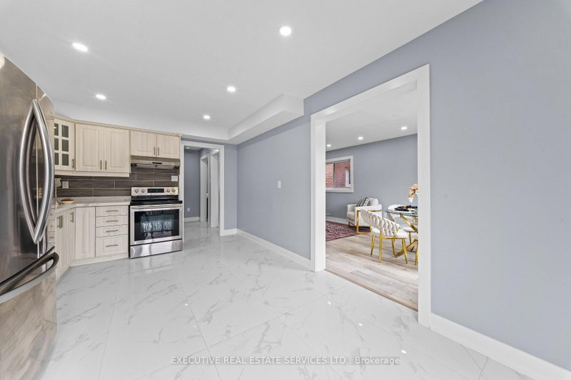 45 Sahara Brampton,ON L6R 1P3 — Photo 18