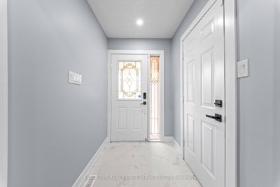 45 Sahara Trail • Brampton, ON photo 6
