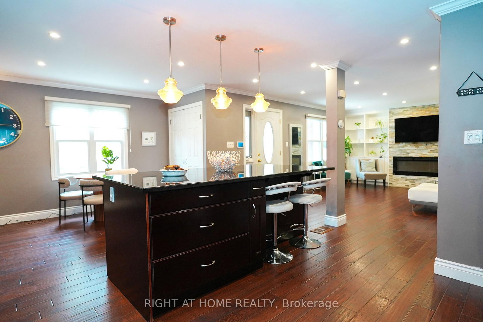1266 Lakeview Drive • Oakville, ON photo 13
