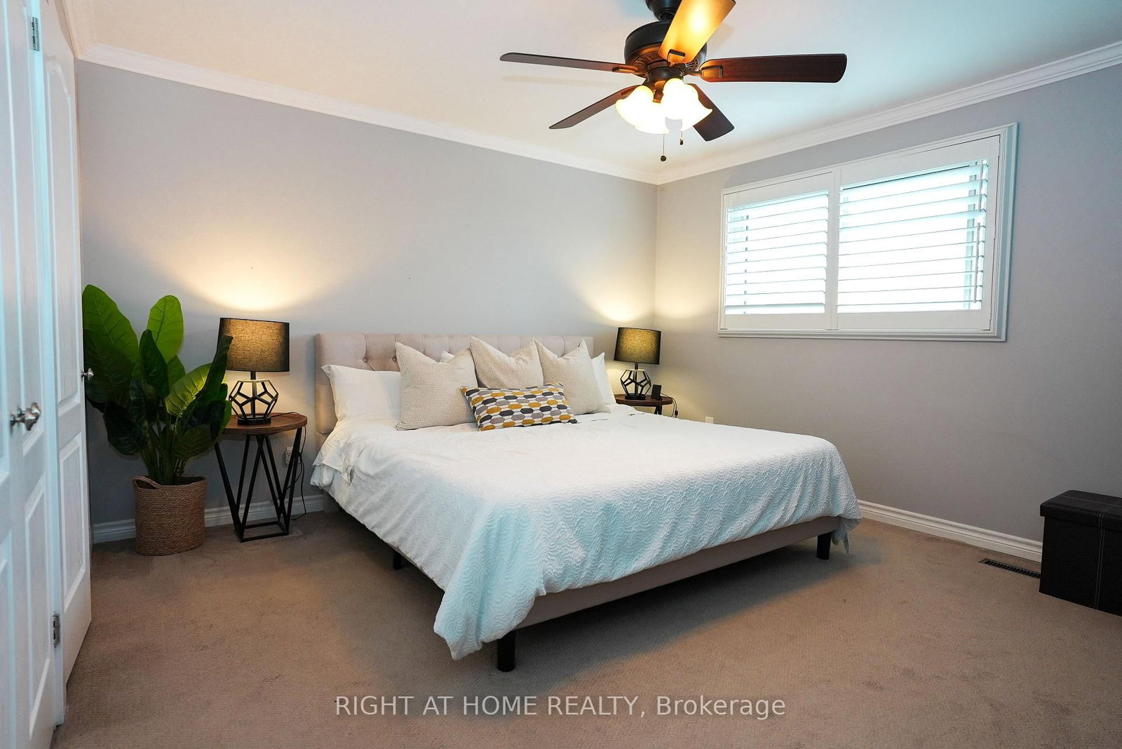 1266 Lakeview Drive • Oakville, ON photo 15