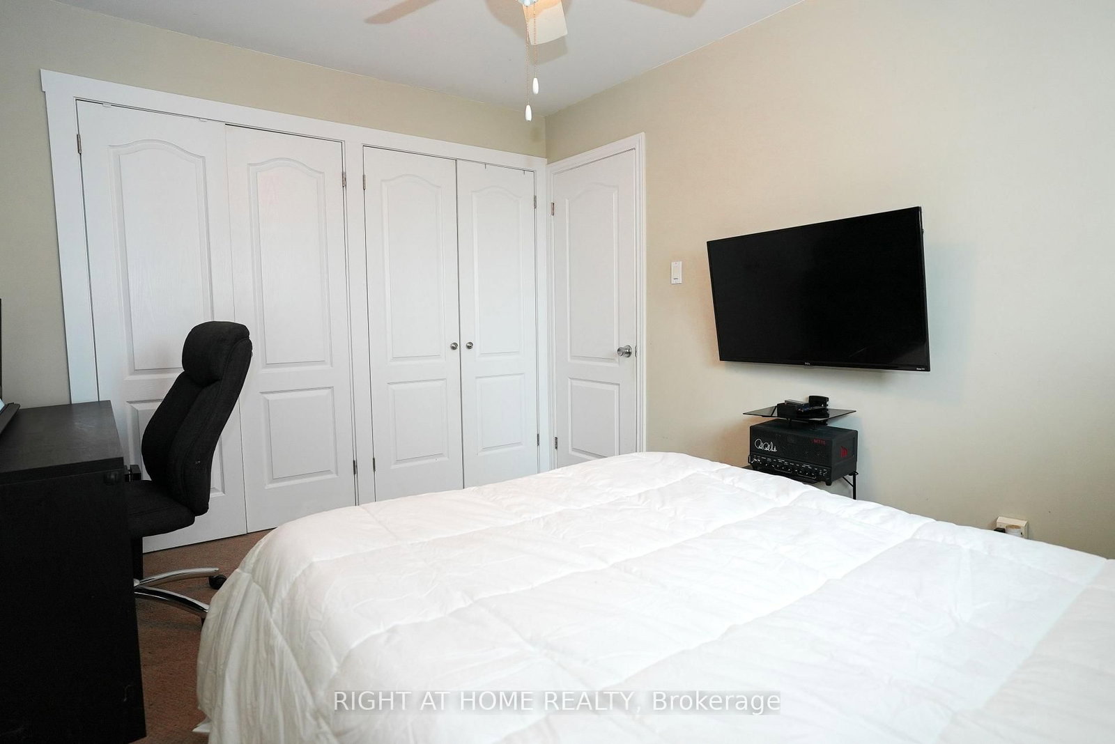 1266 Lakeview Drive • Oakville, ON photo 25