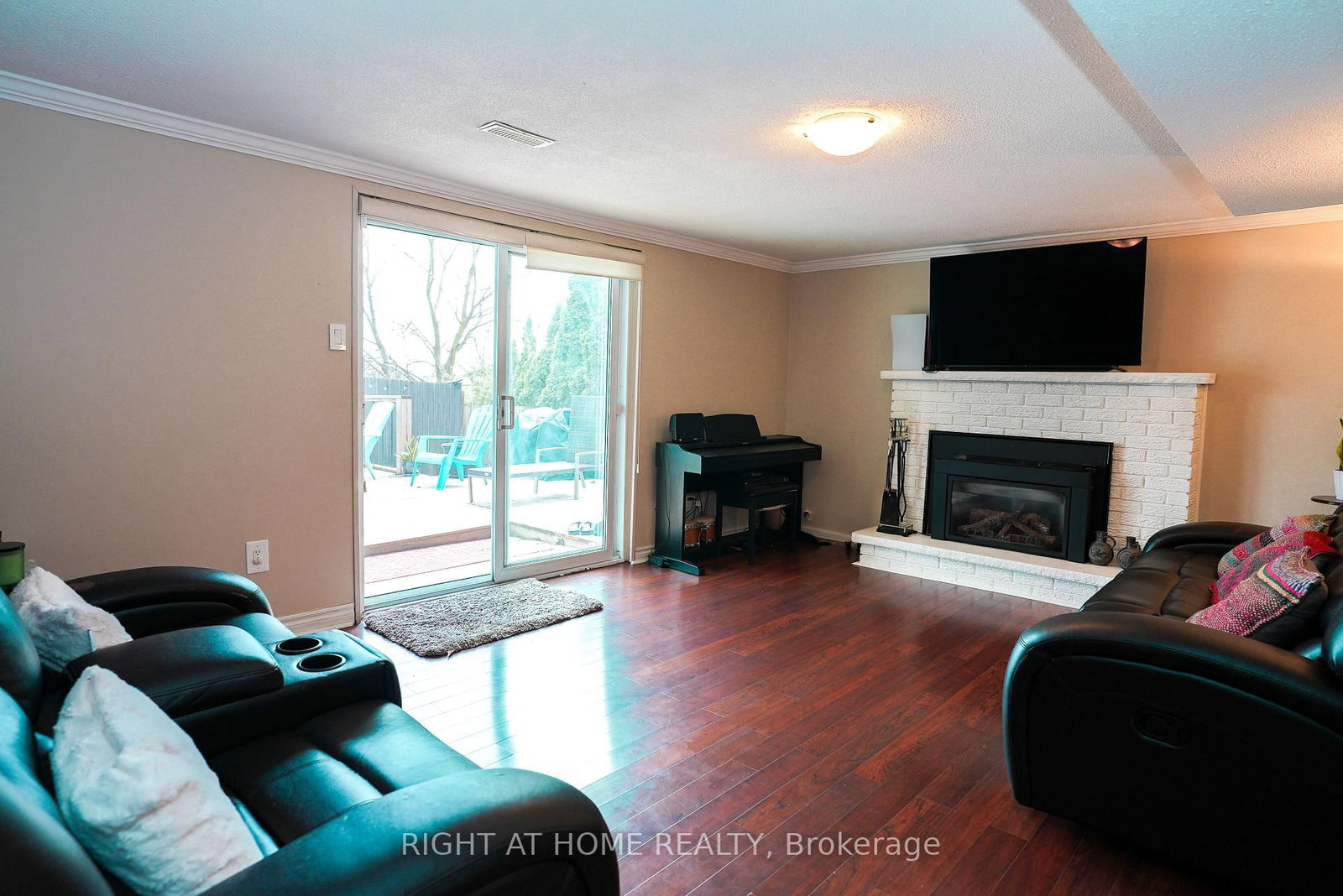1266 Lakeview Drive • Oakville, ON photo 27