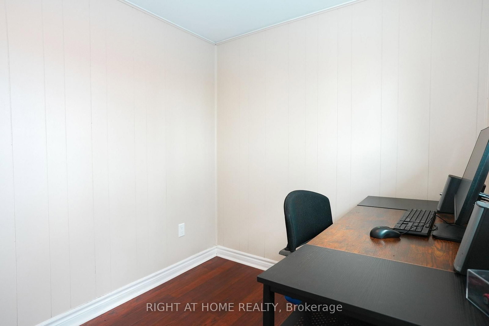 1266 Lakeview Drive • Oakville, ON photo 35