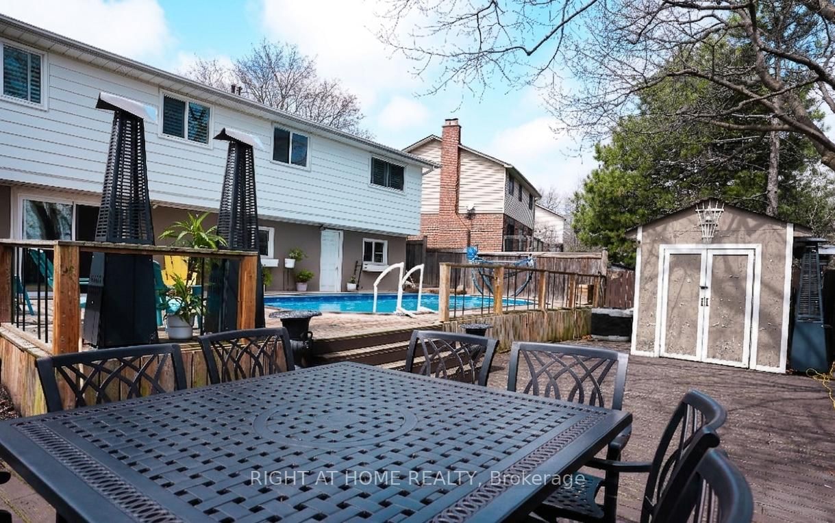 1266 Lakeview Drive • Oakville, ON photo 45
