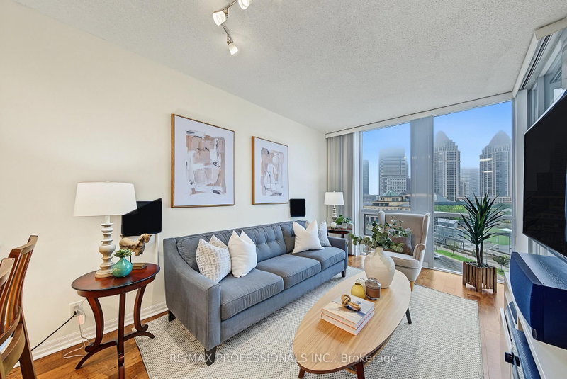 801 - 3939 Duke Of York Boulevard