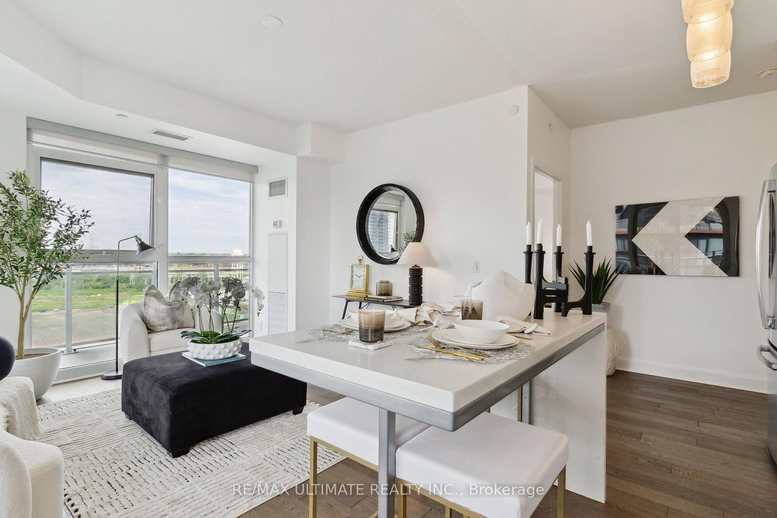 33 Shore Breeze Drive • #1003 • Toronto, ON photo 11