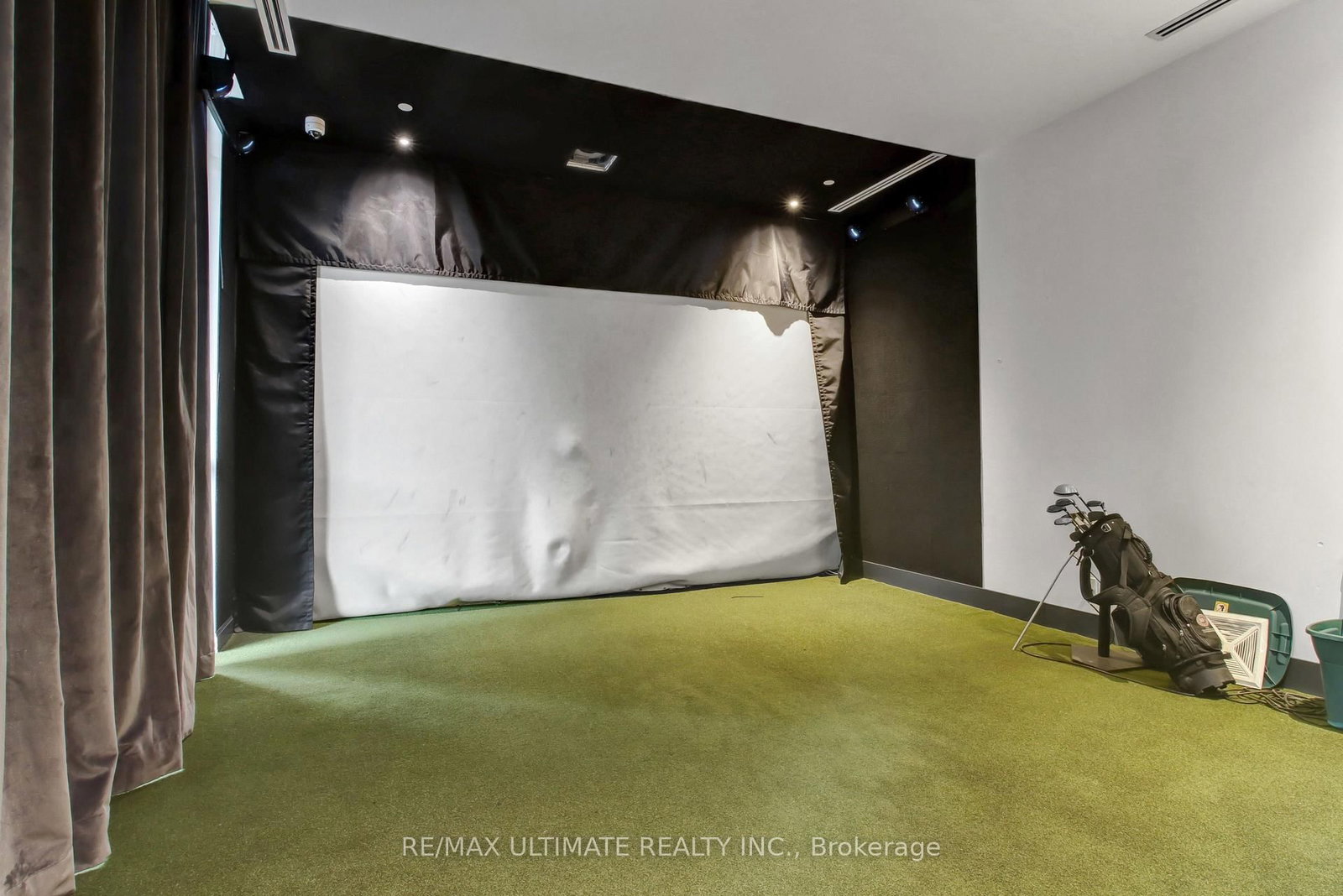 33 Shore Breeze Drive • #1003 • Toronto, ON photo 34