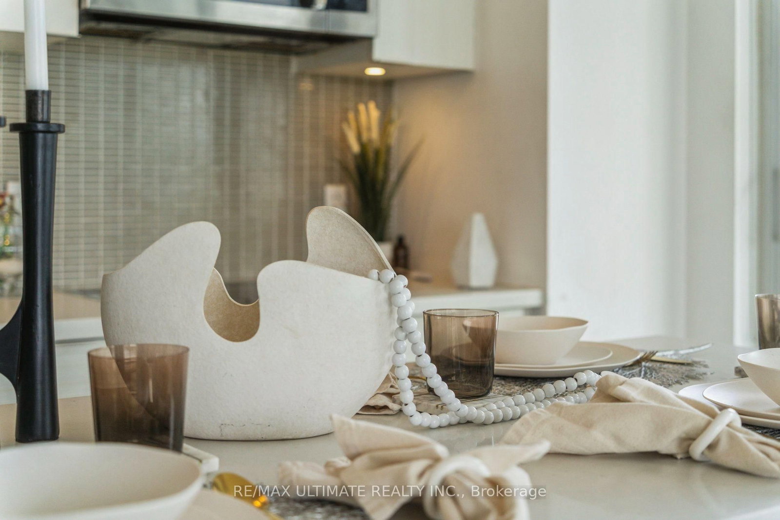 33 Shore Breeze Drive • #1003 • Toronto, ON photo 8
