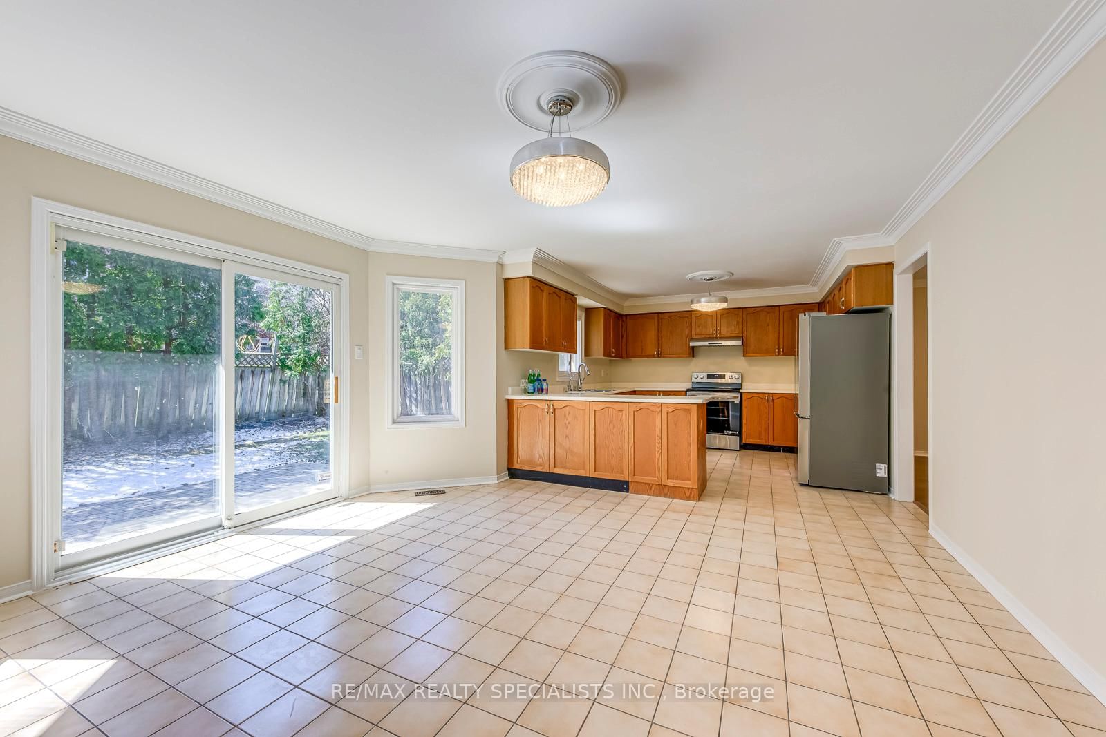 102 Sunforest Drive • Brampton, ON photo 16