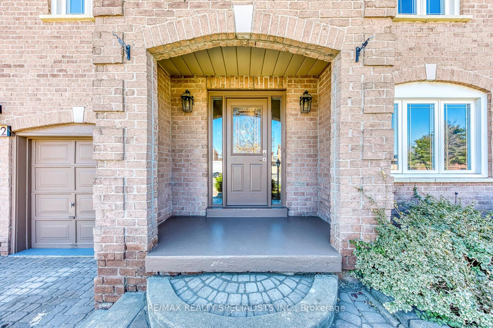 102 Sunforest Drive • Brampton, ON photo 3