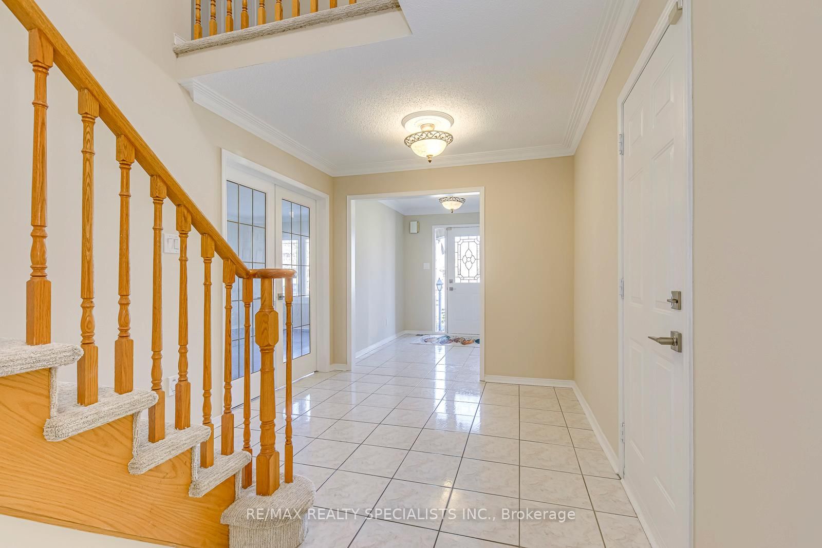 102 Sunforest Drive • Brampton, ON photo 5