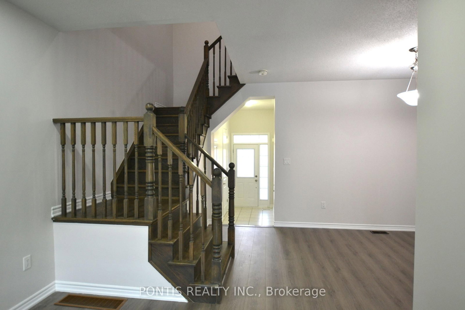 47 Phyllis Drive • Caledon, ON photo 4