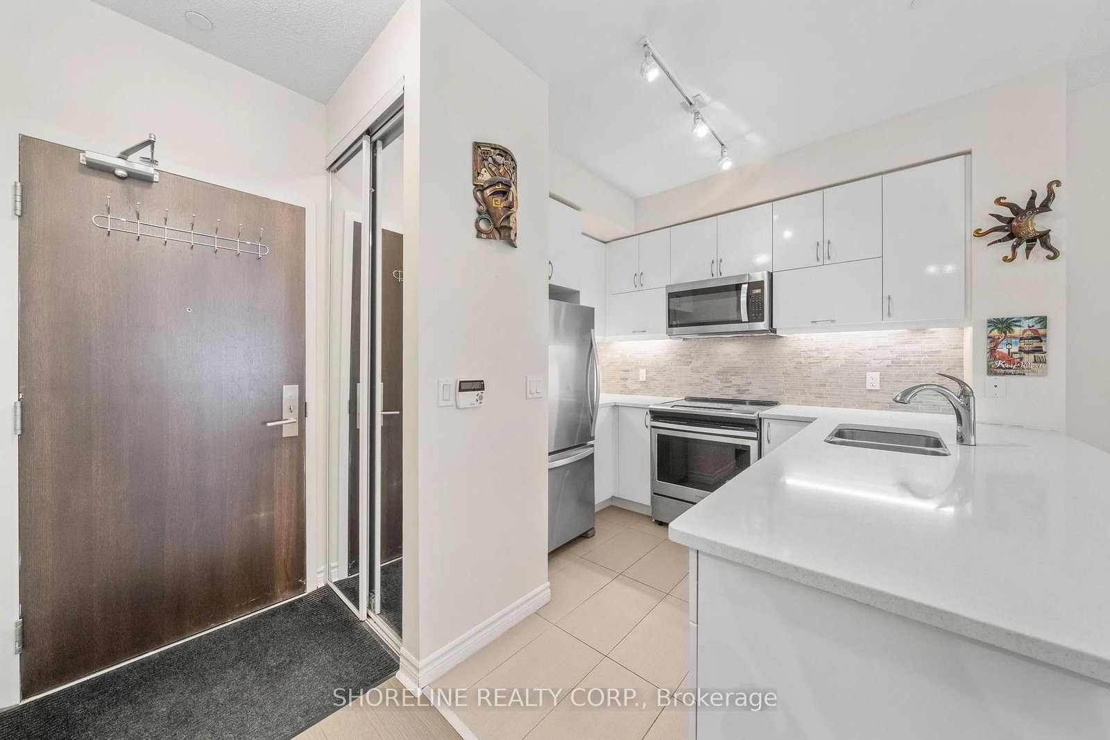 39 Annie Craig Drive • #1502 • Toronto, ON photo 11