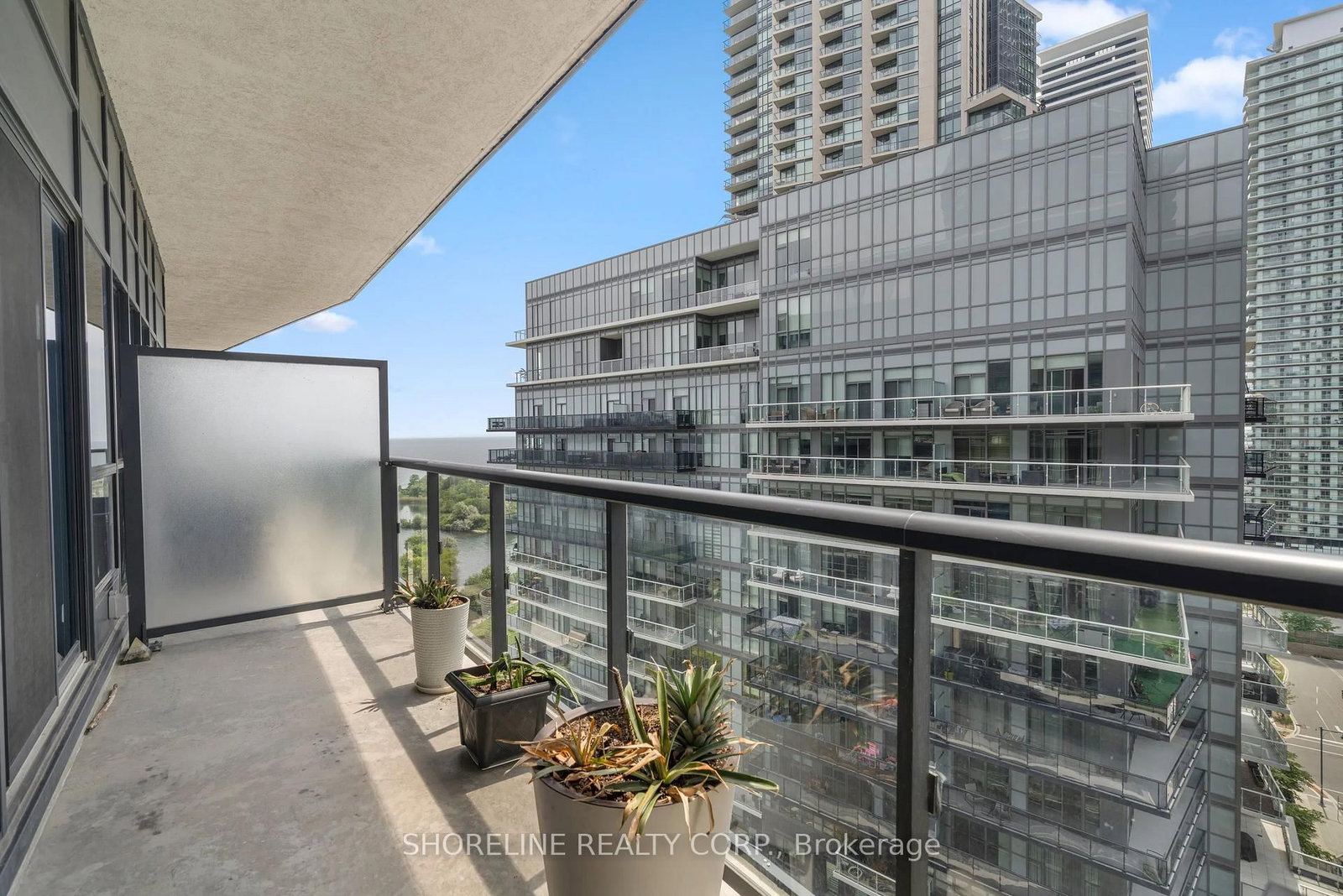 39 Annie Craig Drive • #1502 • Toronto, ON photo 22