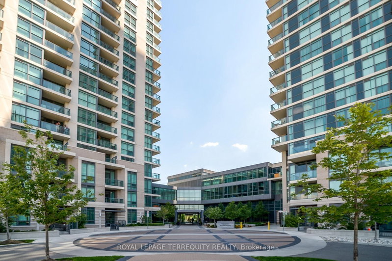 2810 - 215 Sherway Gardens Road
