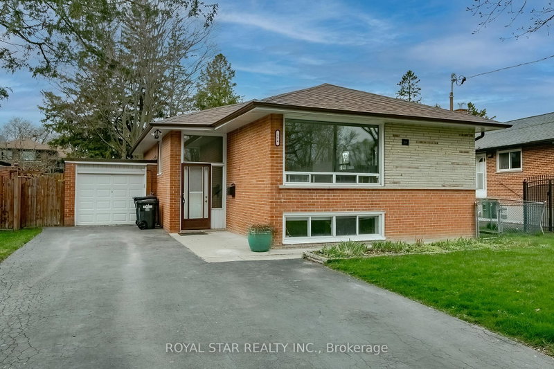 Upper - 114 Wincott Drive