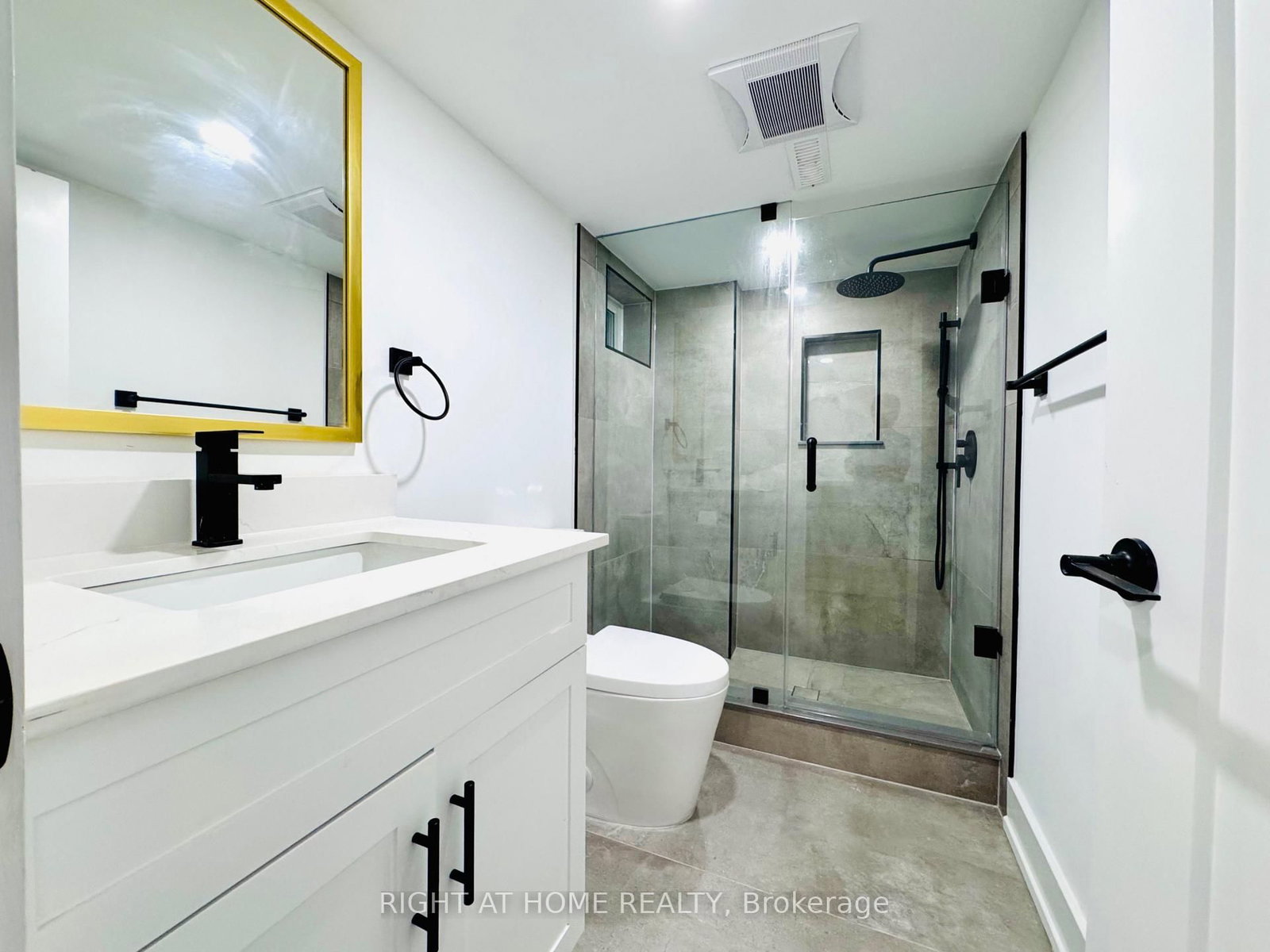28 Pendeen Avenue • Toronto, ON photo 27