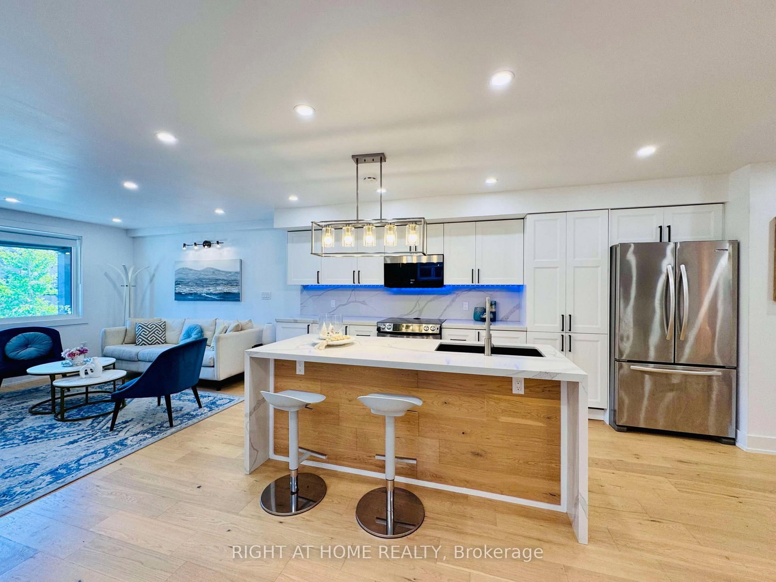 28 Pendeen Avenue • Toronto, ON photo 9