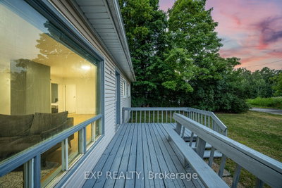 32 Maple Avenue E • Halton Hills, ON photo 2