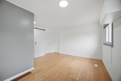 32 Maple Avenue E • Halton Hills, ON photo 4