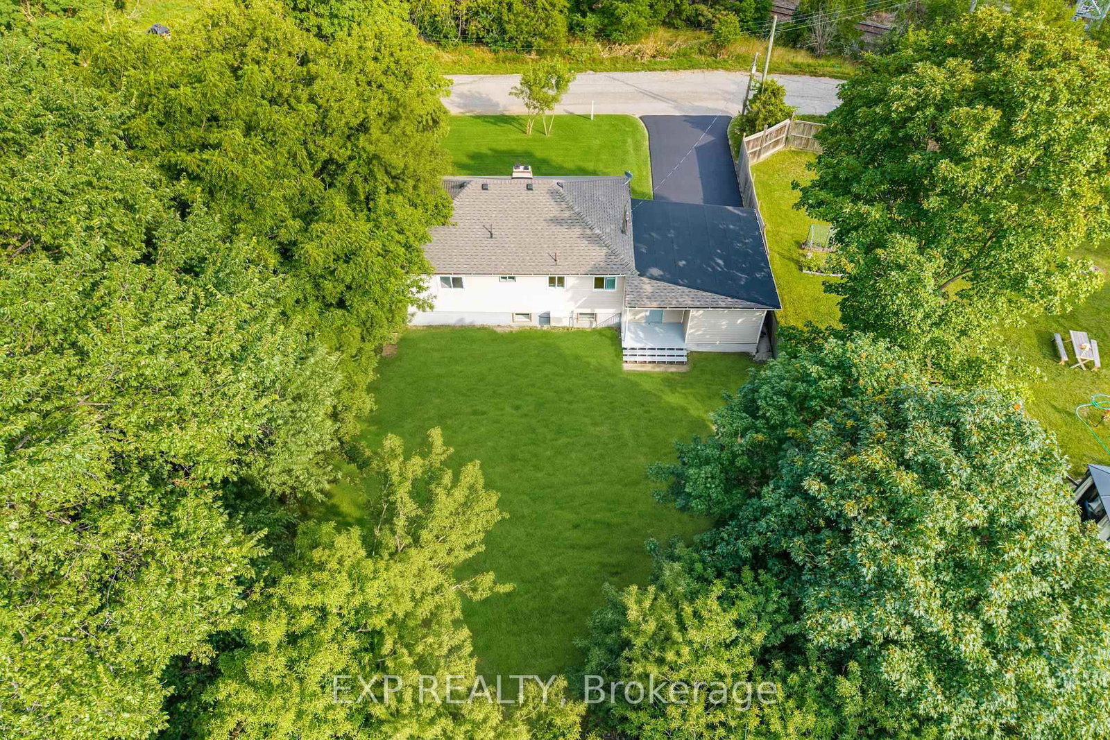 32 Maple Avenue E • Halton Hills, ON photo 44