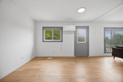 32 Maple Avenue E • Halton Hills, ON photo 5