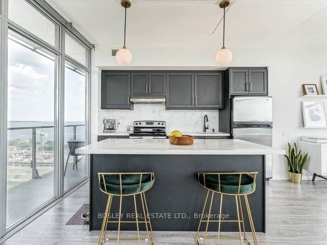 1714 - 103 The Queensway W