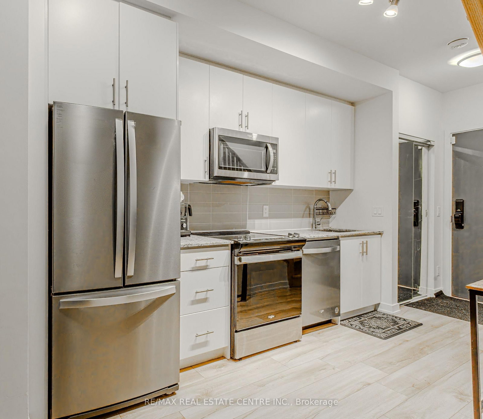 345 Wheat Boom Drive • ##102 • Oakville, ON photo 11