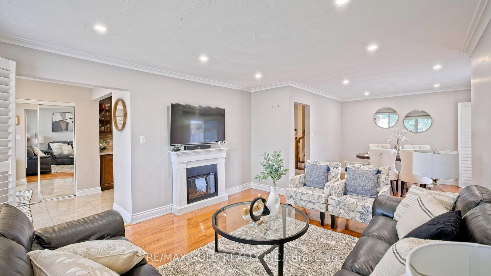 7428 Pickfair Drive • Mississauga, ON photo 14