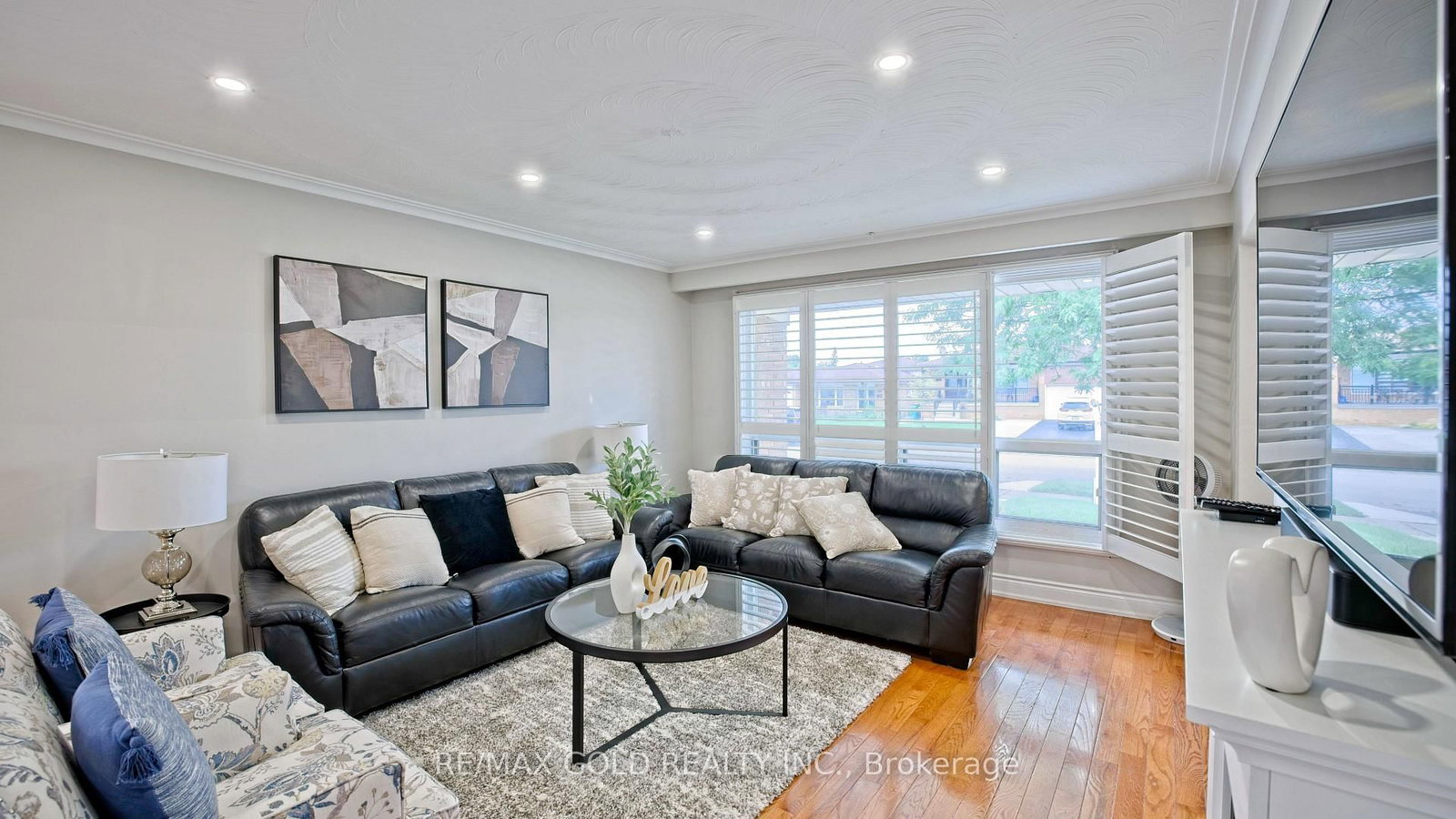 7428 Pickfair Drive • Mississauga, ON photo 15