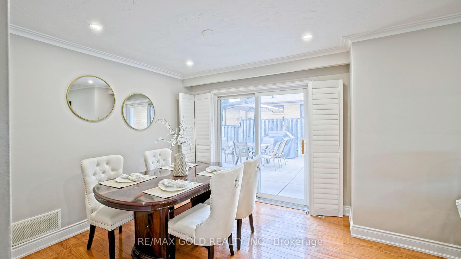 7428 Pickfair Drive • Mississauga, ON photo 17