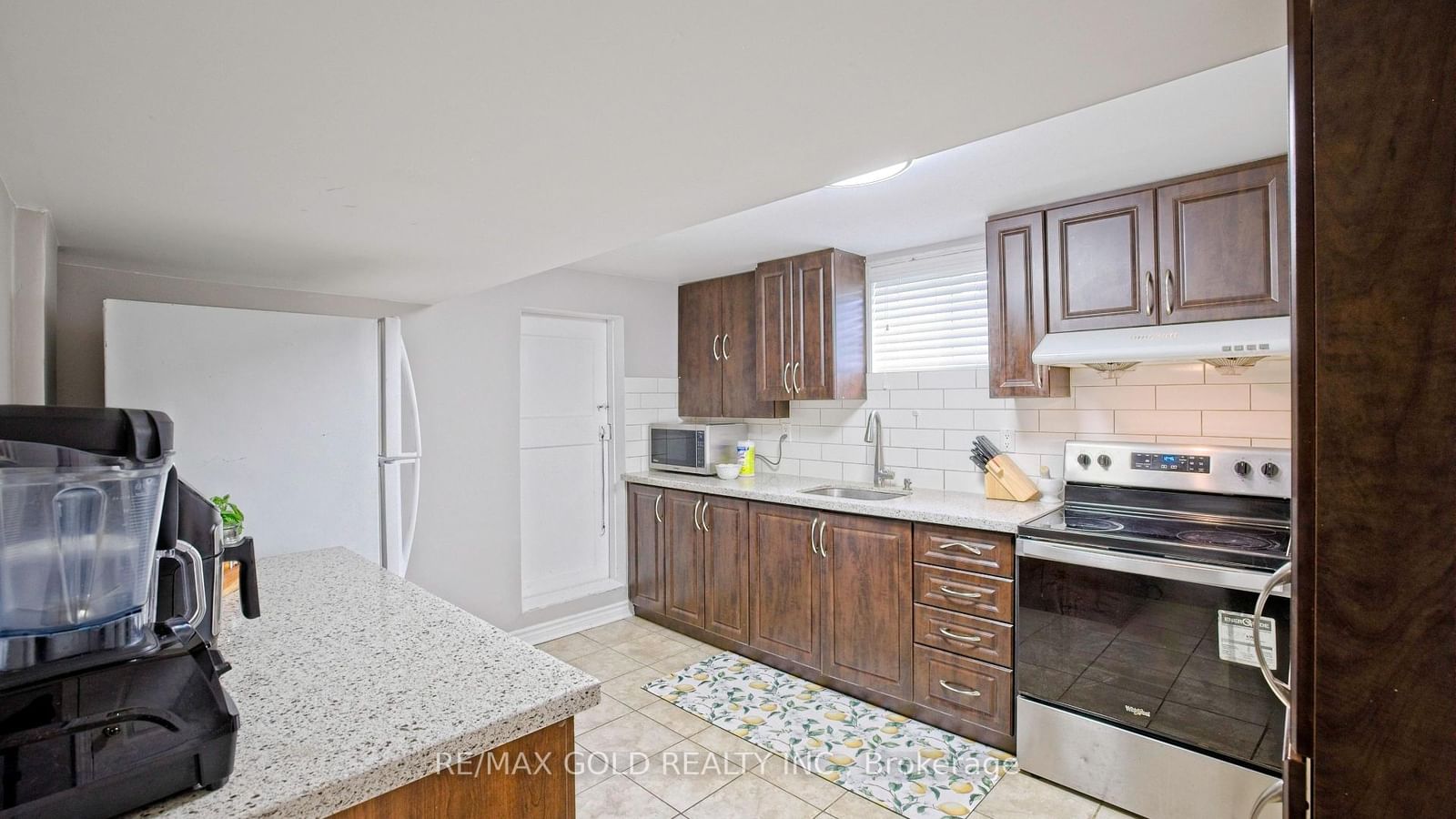 7428 Pickfair Drive • Mississauga, ON photo 35
