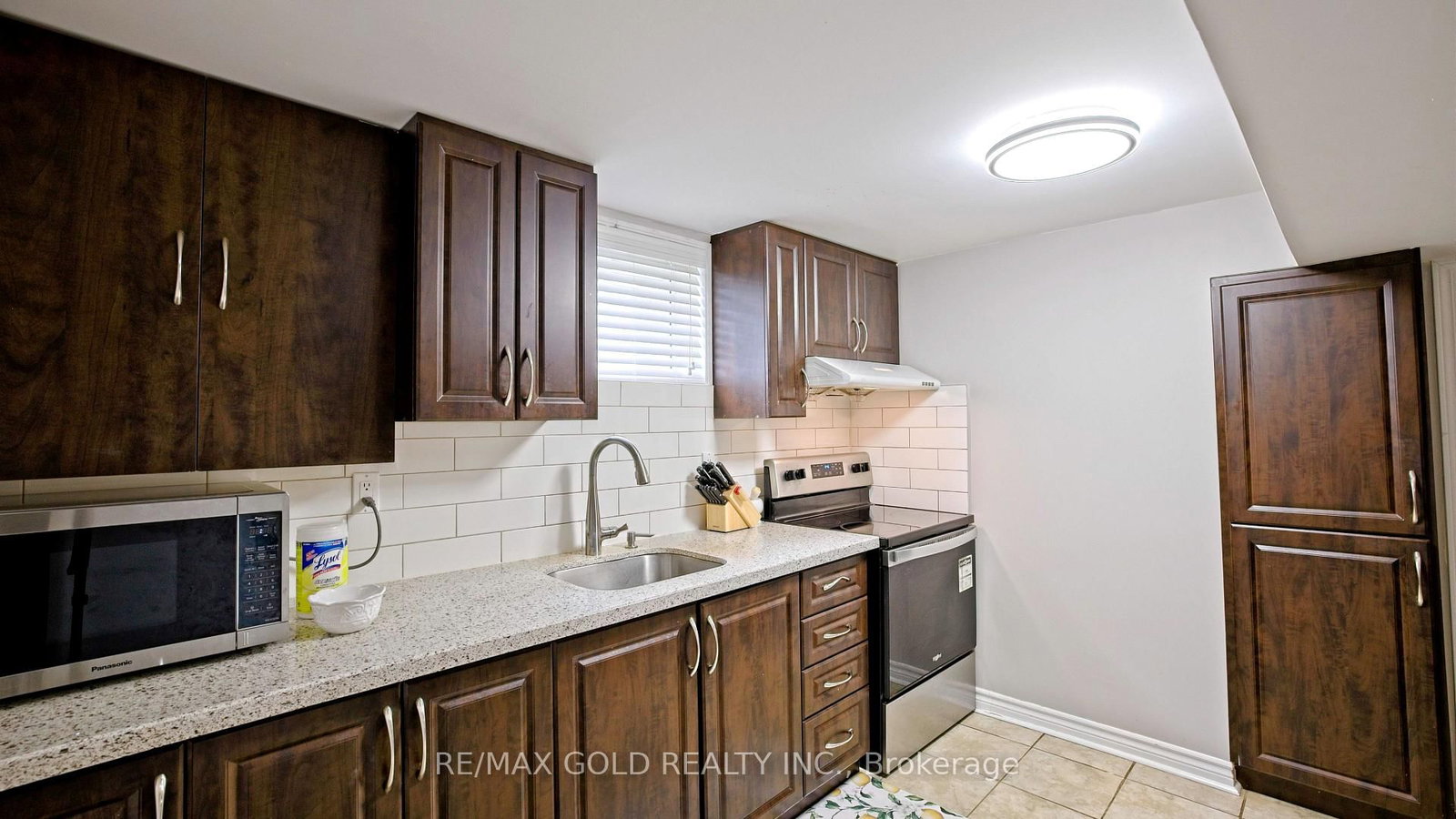 7428 Pickfair Drive • Mississauga, ON photo 36