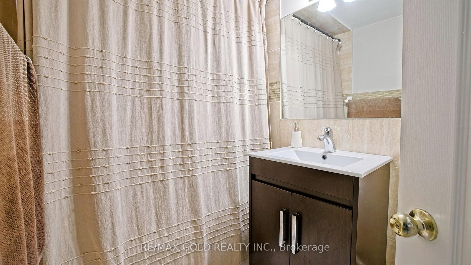 7428 Pickfair Drive • Mississauga, ON photo 39