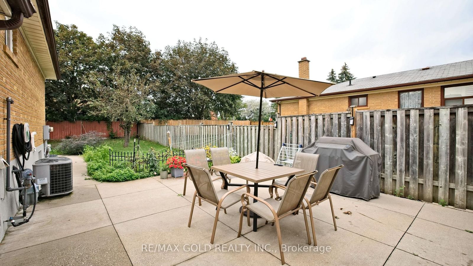 7428 Pickfair Drive • Mississauga, ON photo 40