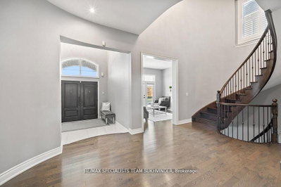34 Burlwood Road • Brampton, ON photo 3