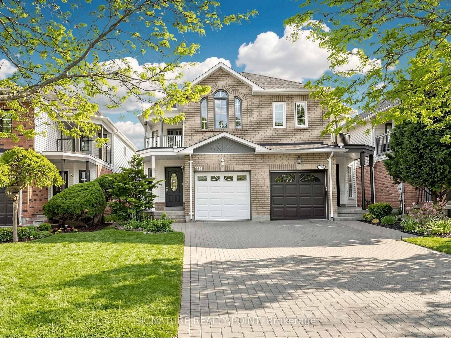 1816 Hobson Drive • Burlington, ON photo 1