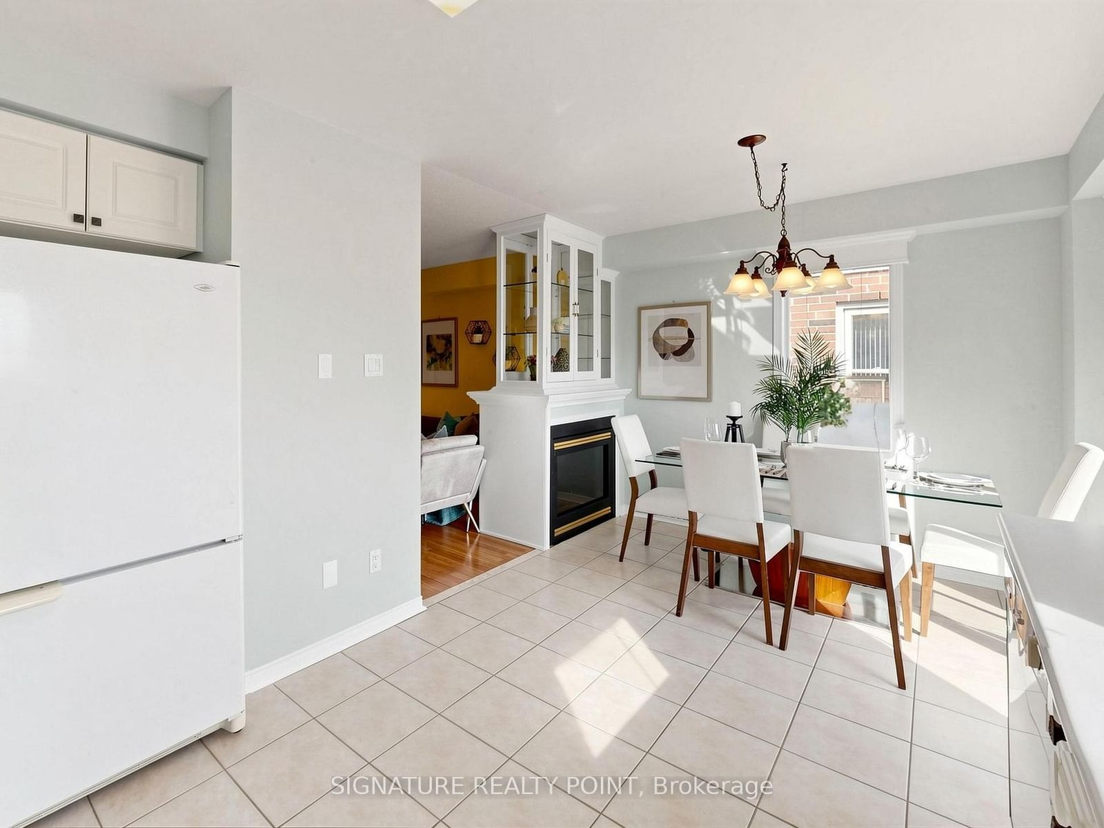 1816 Hobson Drive • Burlington, ON photo 11