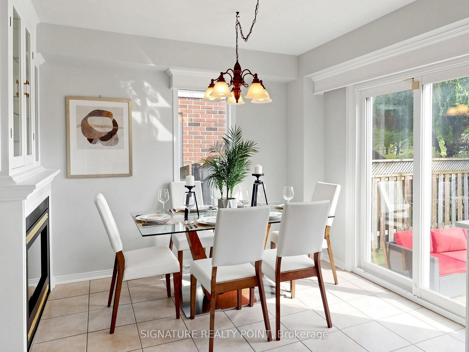 1816 Hobson Drive • Burlington, ON photo 12