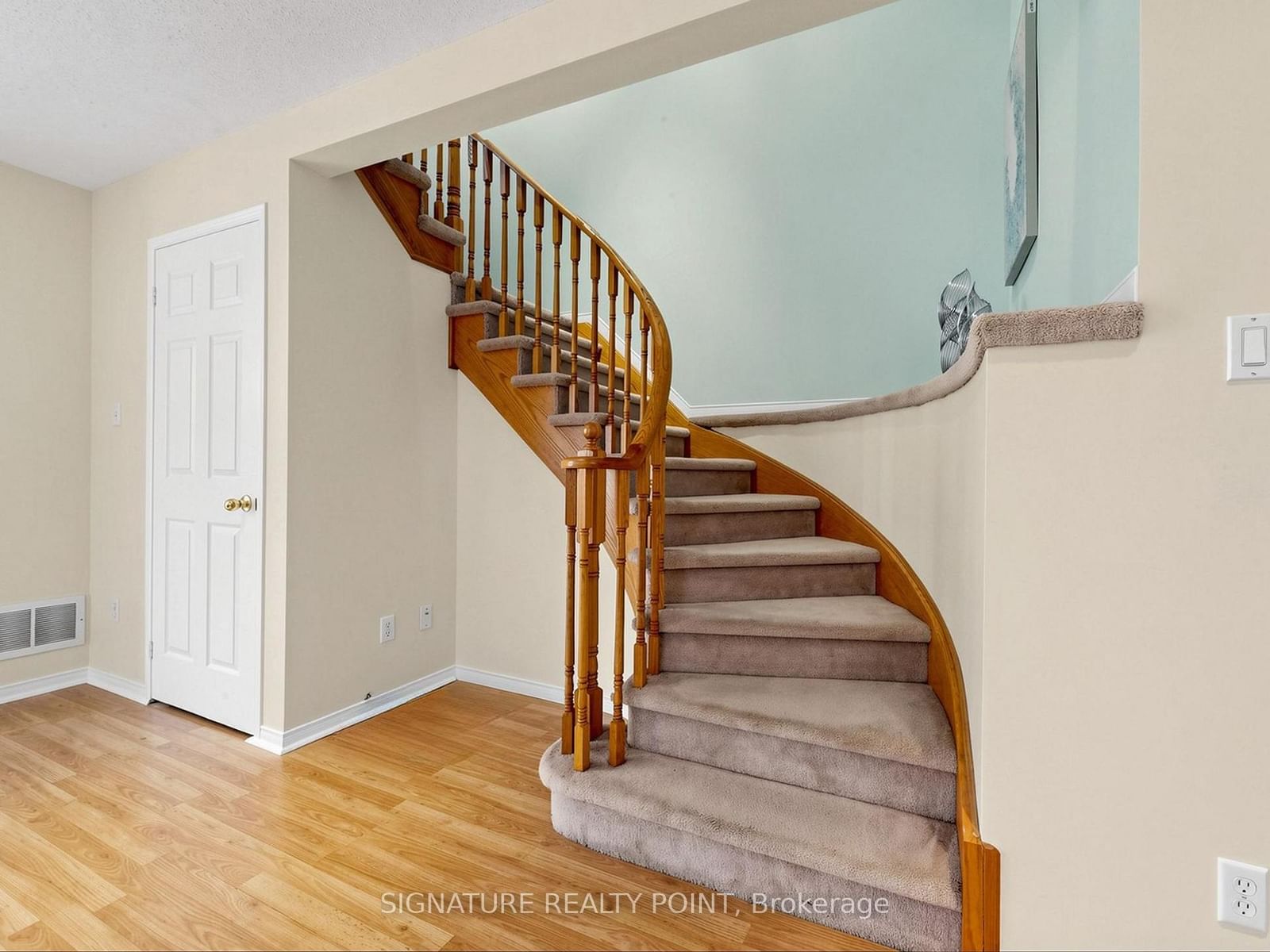 1816 Hobson Drive • Burlington, ON photo 14
